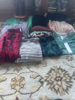 Assorted Women's Tops and Sweaters - (11 items) 3 items are used/nwt & nwot
